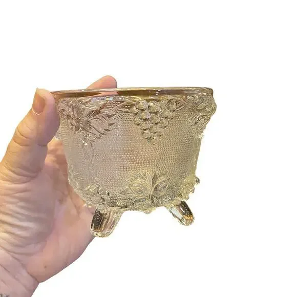 Vintage Embossed Glass Candy Dish Grapes And Grape Leaves Footed. - Picture 3 of 3